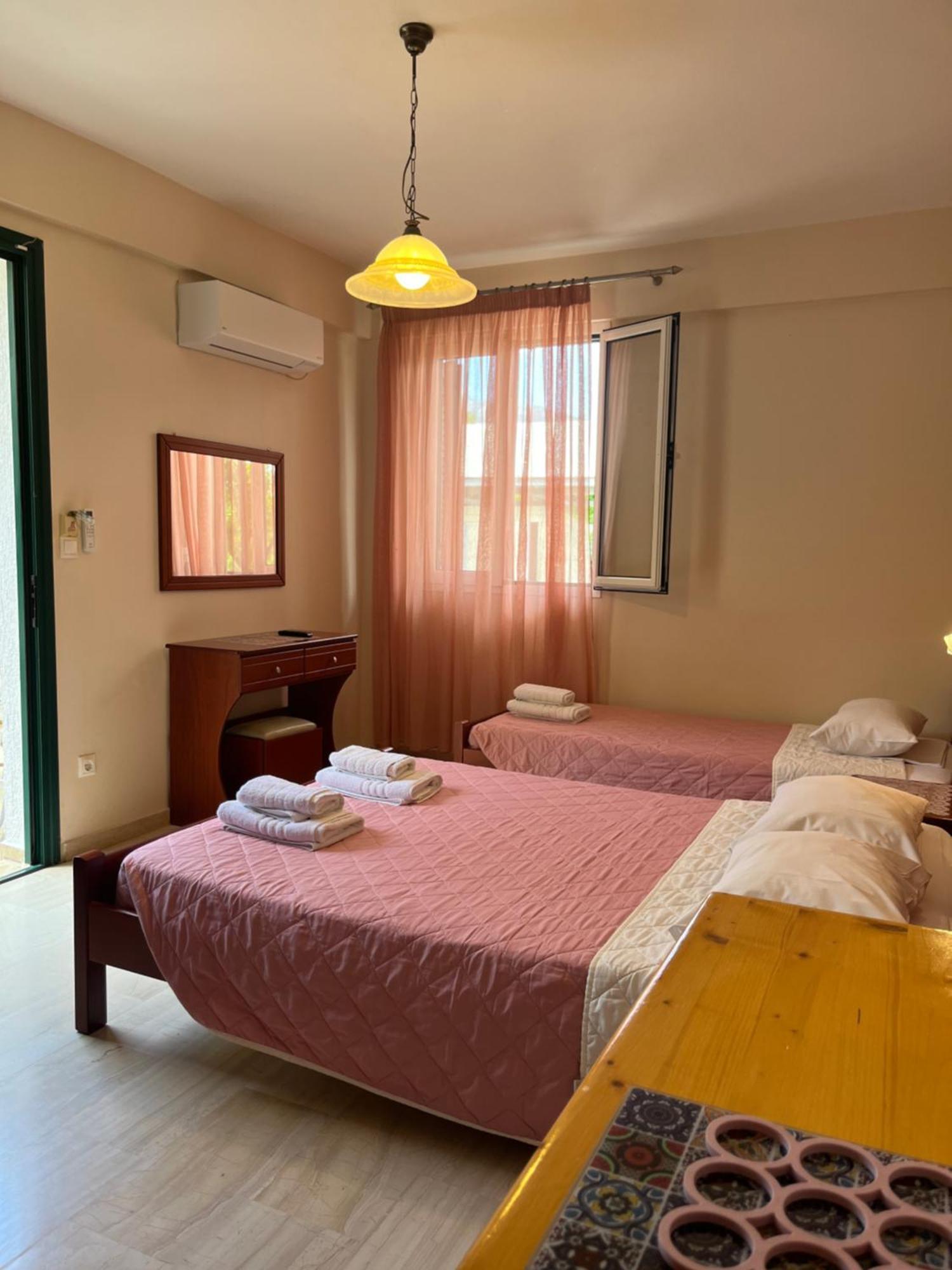 George Studios Vasiliki Oda fotoğraf