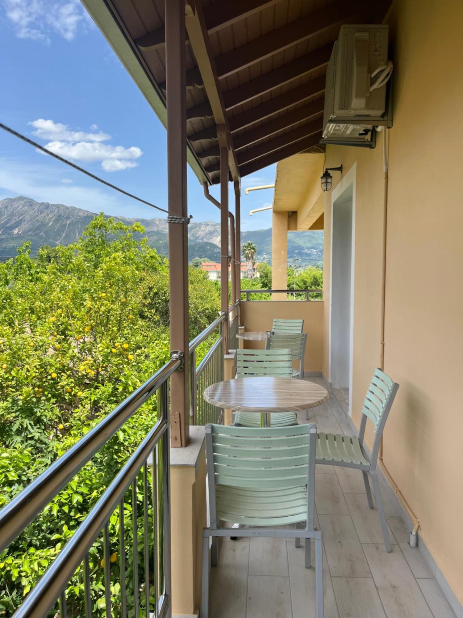 George Studios Vasiliki Oda fotoğraf